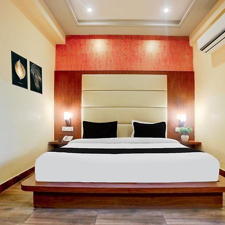 Super Townhouse Oak Pacify Hills 호텔 Rājpur 외부 사진