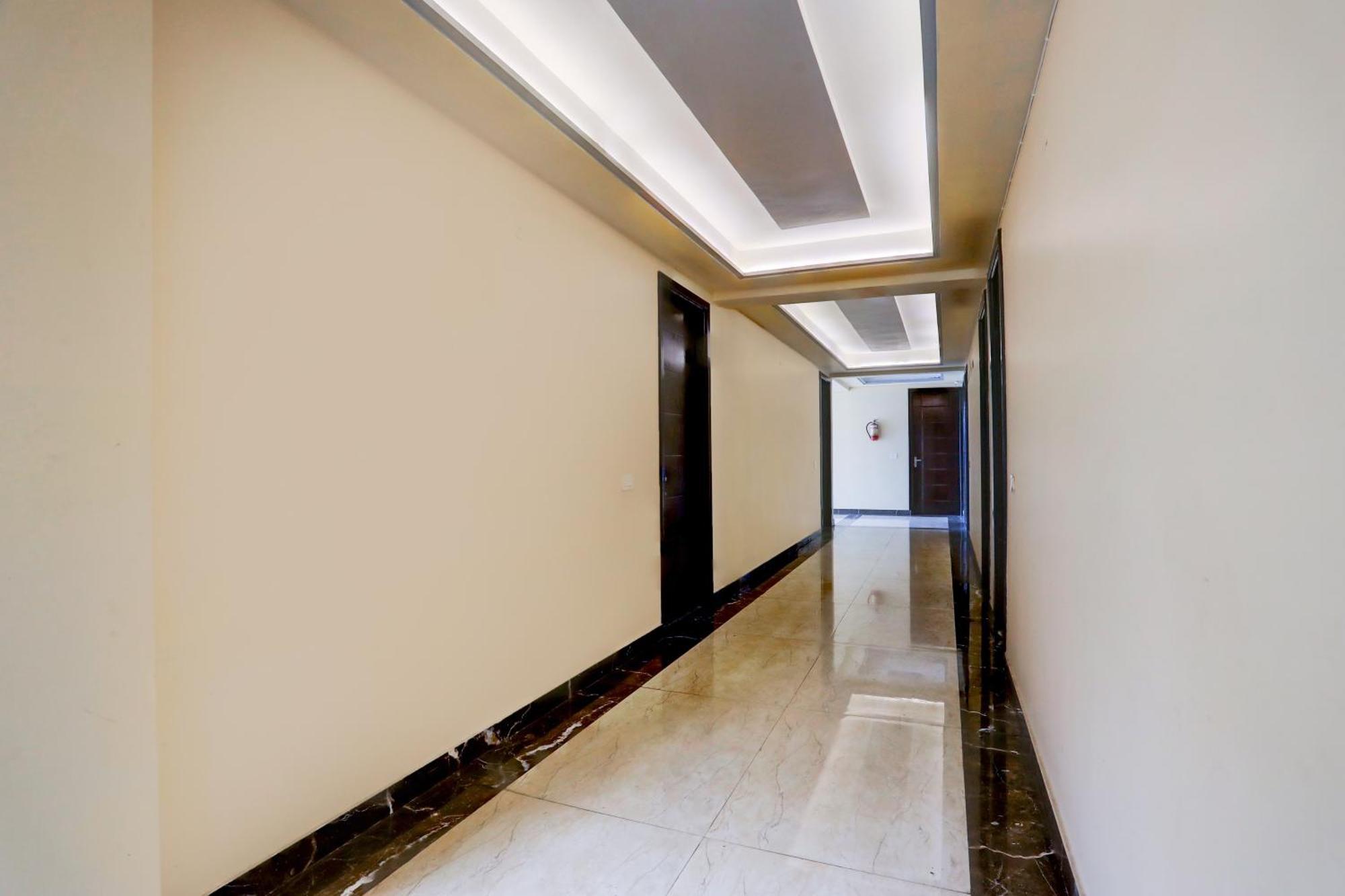Super Townhouse Oak Pacify Hills 호텔 Rājpur 외부 사진