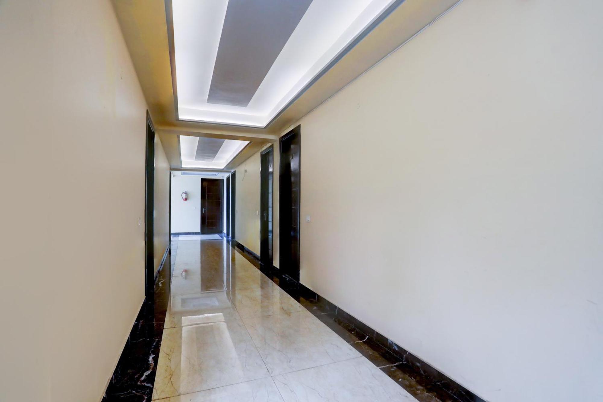 Super Townhouse Oak Pacify Hills 호텔 Rājpur 외부 사진